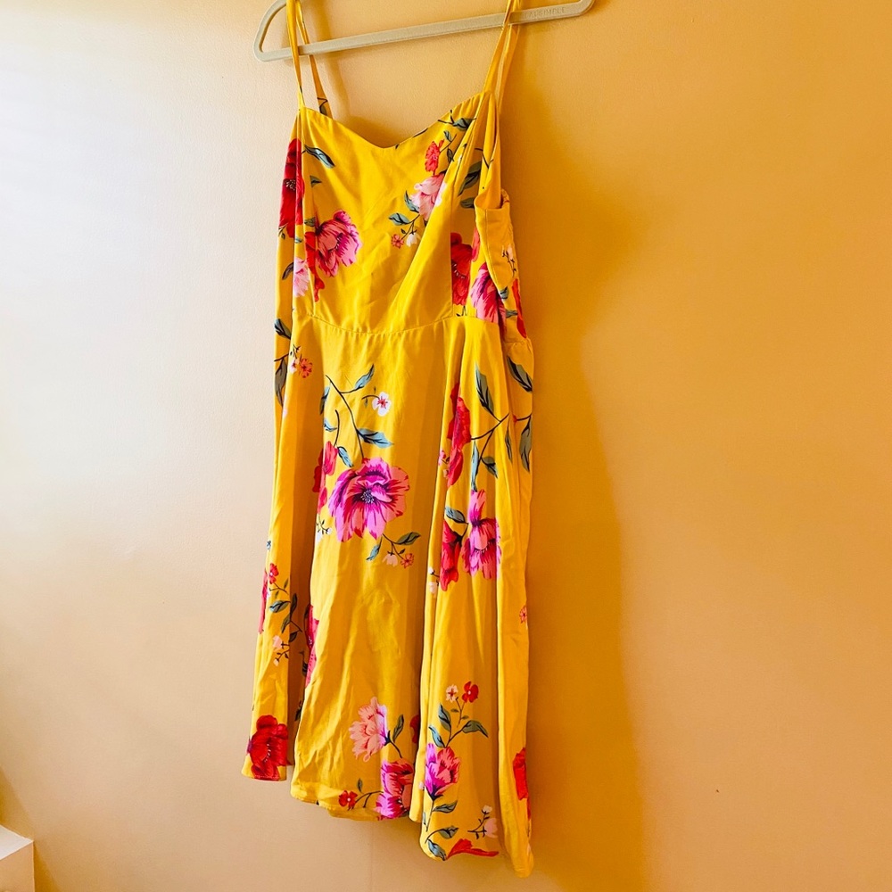 EUC OLD NAVY SWEET FLORAL SUNDRESS